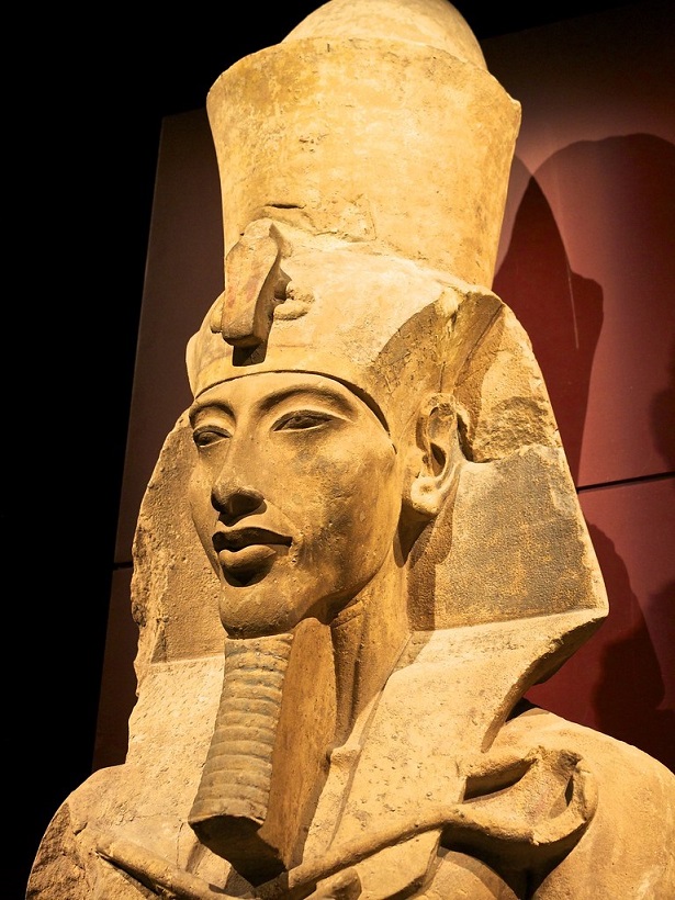 Pharaoh Akhenaton secret healing device can be yours too !